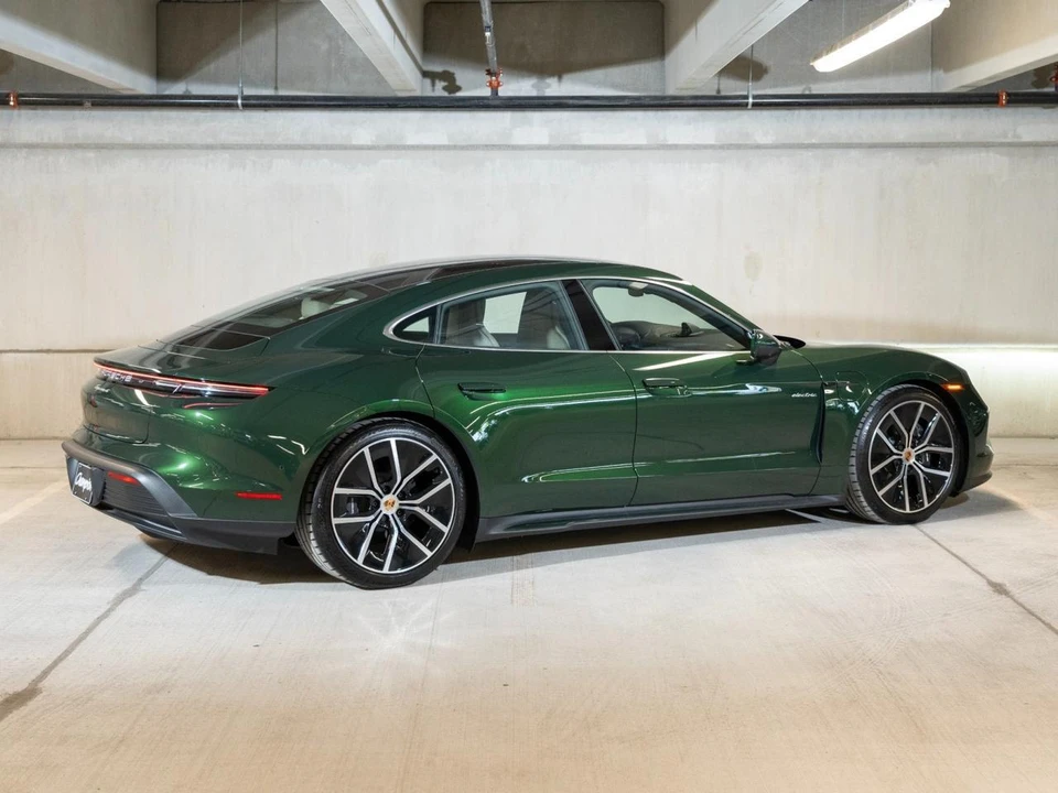 2026 Porsche Taycan 4 - Image 27 of 28