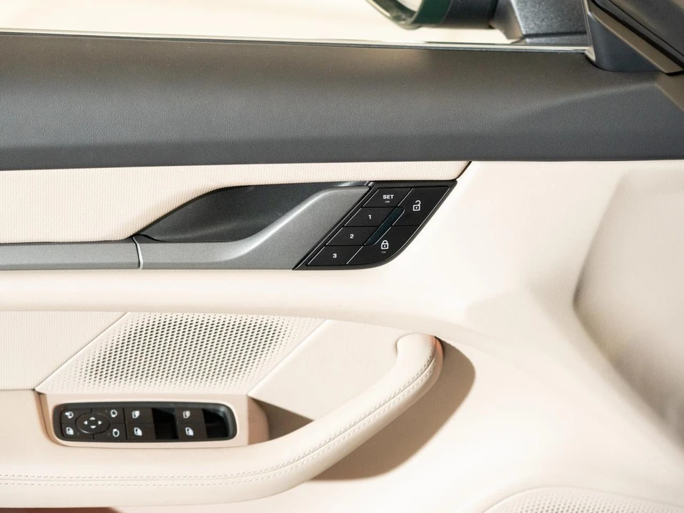 2026 Porsche Taycan 4 - Image 16 of 28