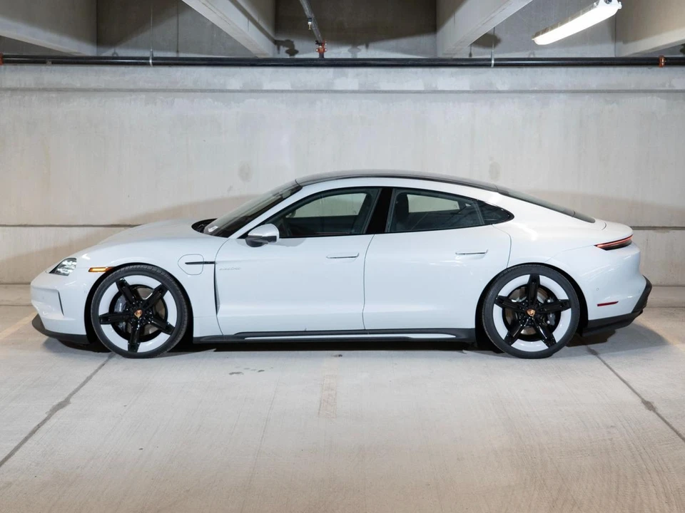 2026 Porsche Taycan 4 - Image 3 of 28