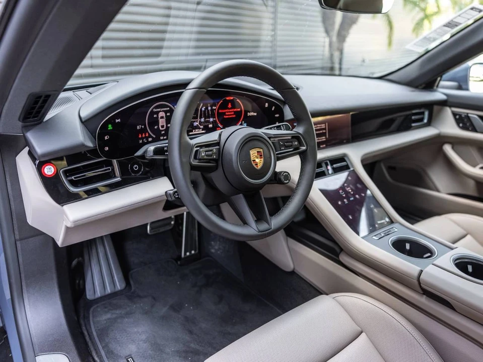 2026 Porsche Taycan 4 - Image 4 of 5