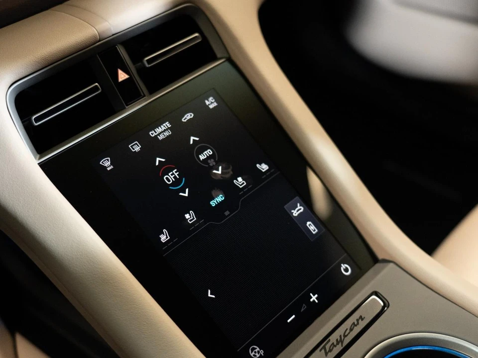 2026 Porsche Taycan 4 - Image 19 of 24