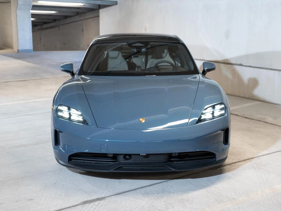 2026 Porsche Taycan 4 - Image 10 of 24