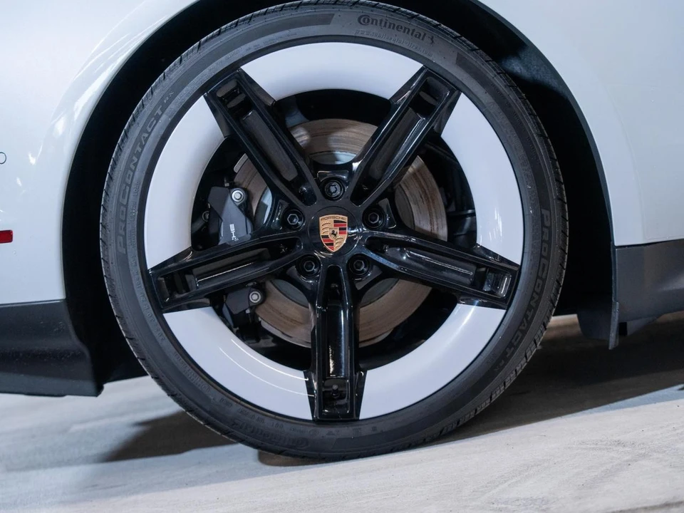 2026 Porsche Taycan 4 - Image 13 of 30