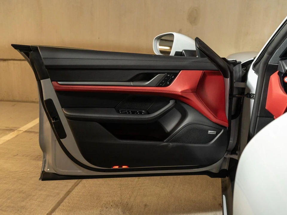 2026 Porsche Taycan 4 - Image 23 of 30
