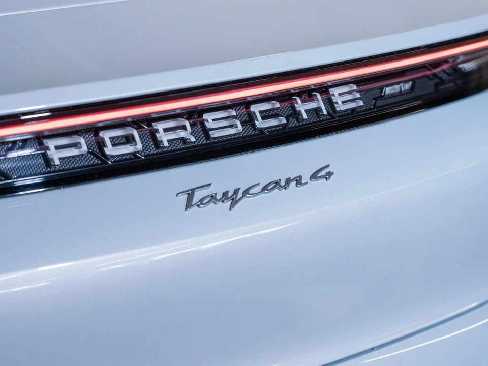 2026 Porsche Taycan 4 - Image 11 of 30