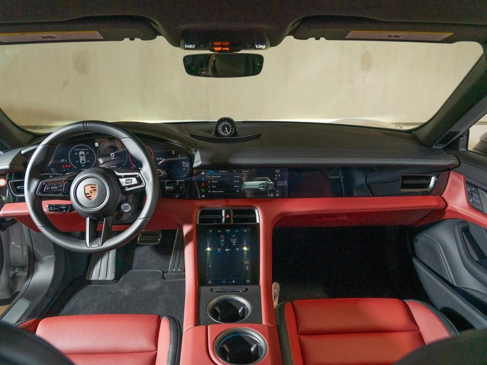2026 Porsche Taycan 4 - Image 26 of 30