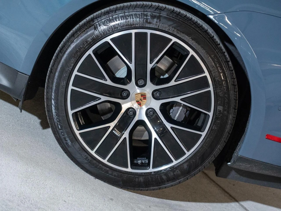 2026 Porsche Taycan 4 - Image 11 of 27