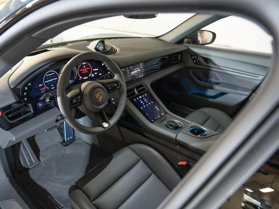 2026 Porsche Taycan 4 - Image 4 of 27