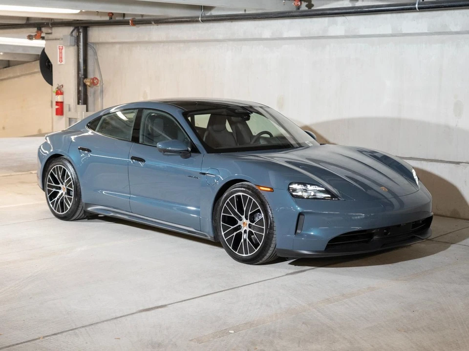 2026 Porsche Taycan 4 - Image 7 of 27