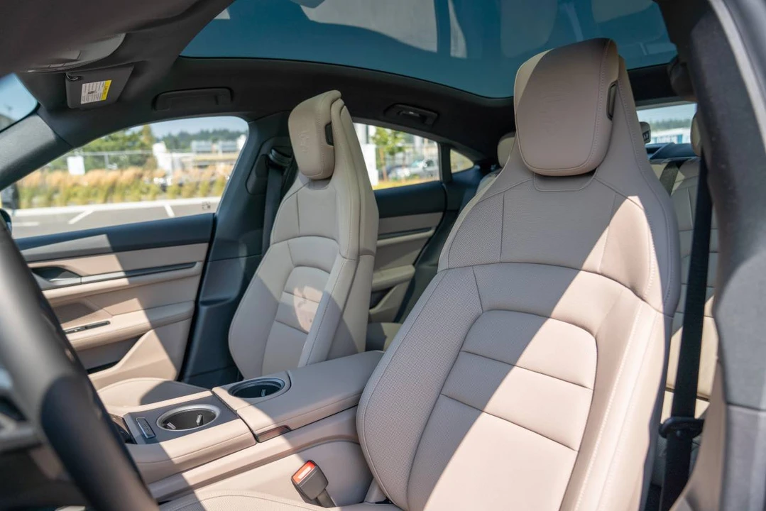 2026 Porsche Taycan 4 - Image 5 of 5