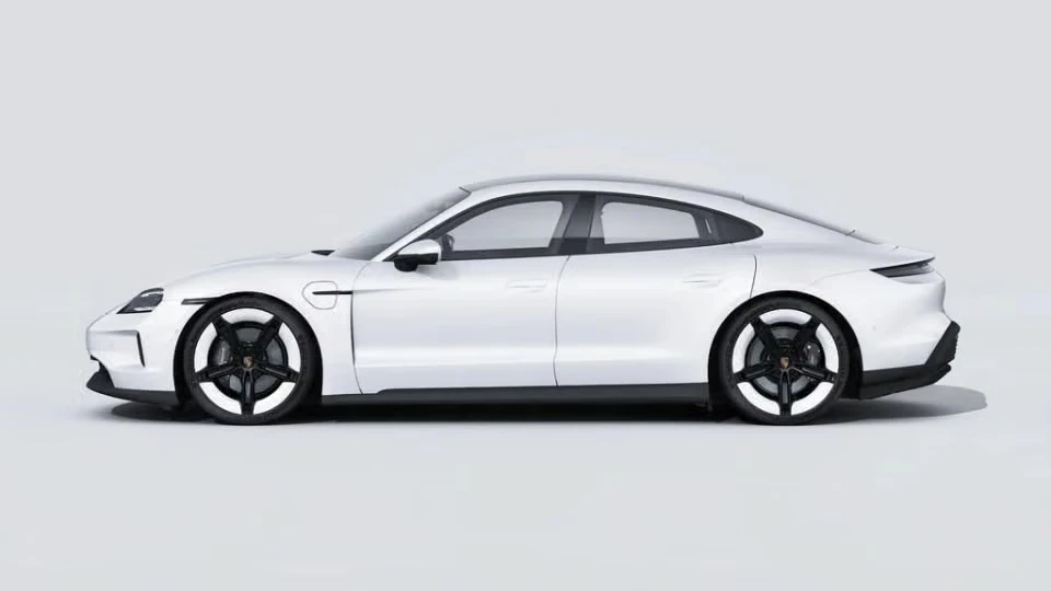 2026 Porsche Taycan 4 - Image 11 of 31