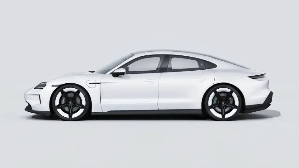 2026 Porsche Taycan 4 - Image 15 of 31