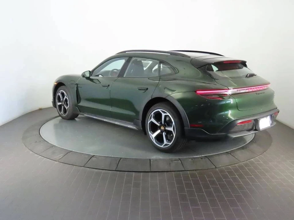 2026 Porsche Taycan Cross Turismo - Image 3 of 5