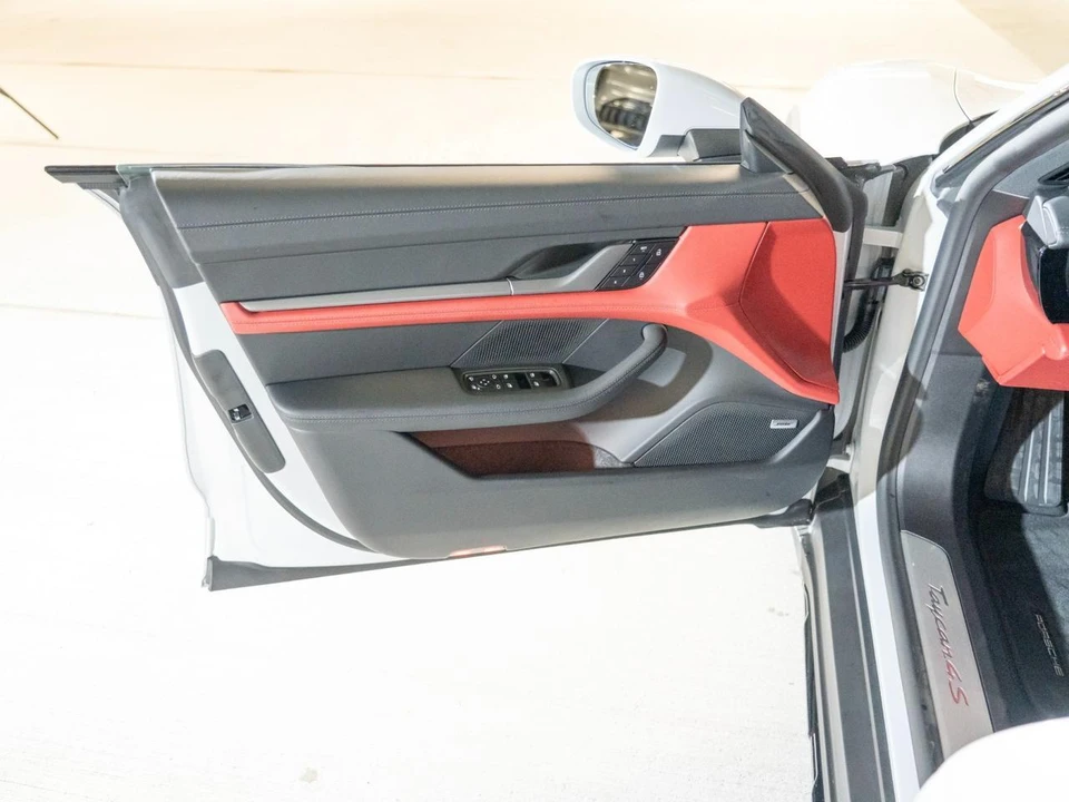 2026 Porsche Taycan Cross Turismo - Image 15 of 25