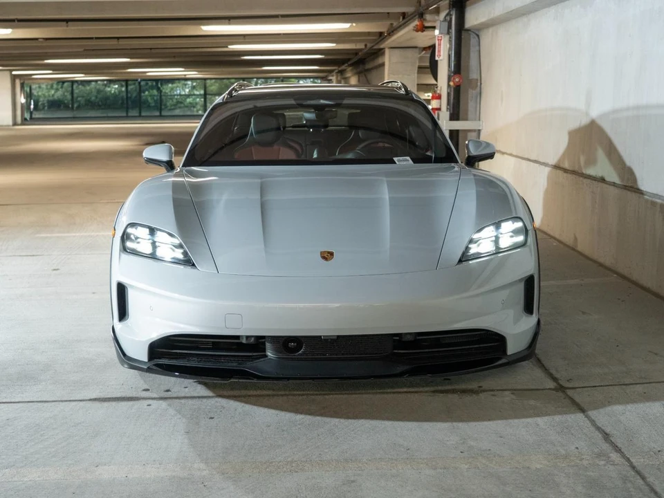 2026 Porsche Taycan Cross Turismo - Image 6 of 25