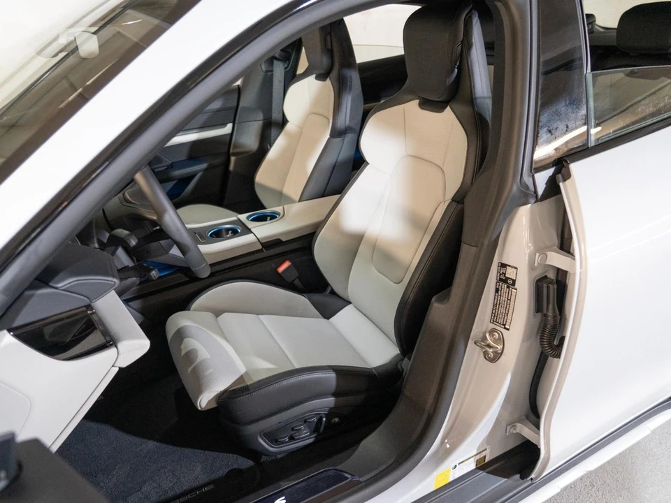 2026 Porsche Taycan Cross Turismo - Image 5 of 26