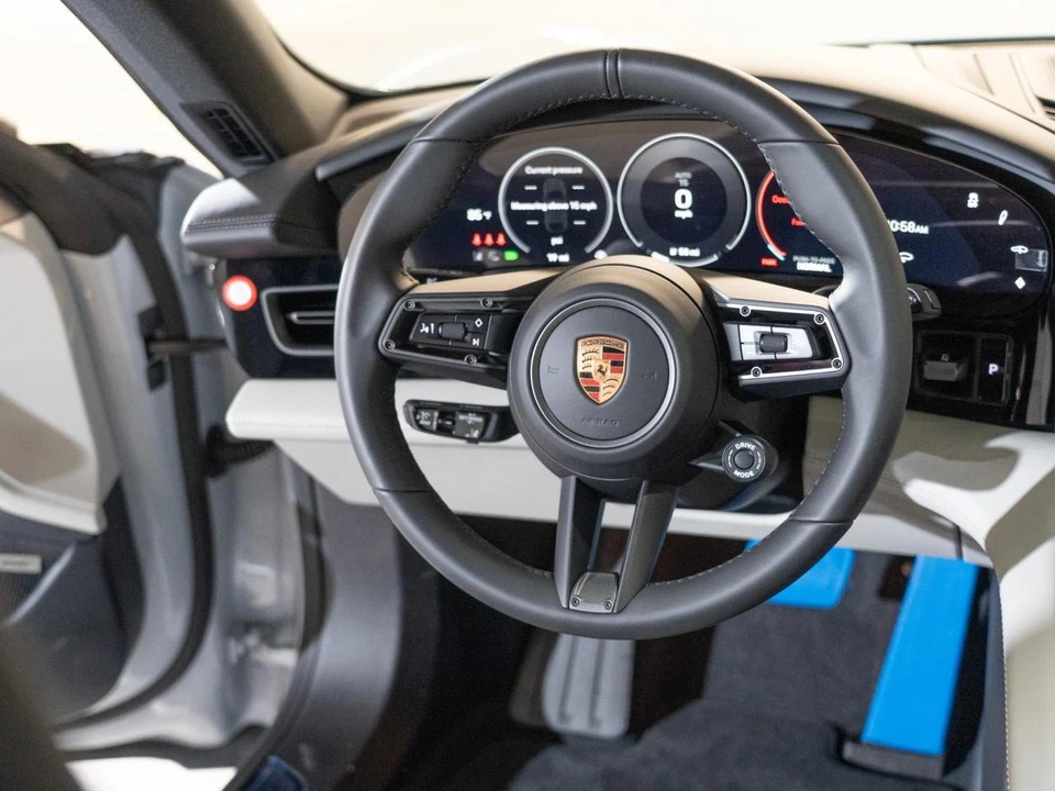 2026 Porsche Taycan Cross Turismo - Image 24 of 26