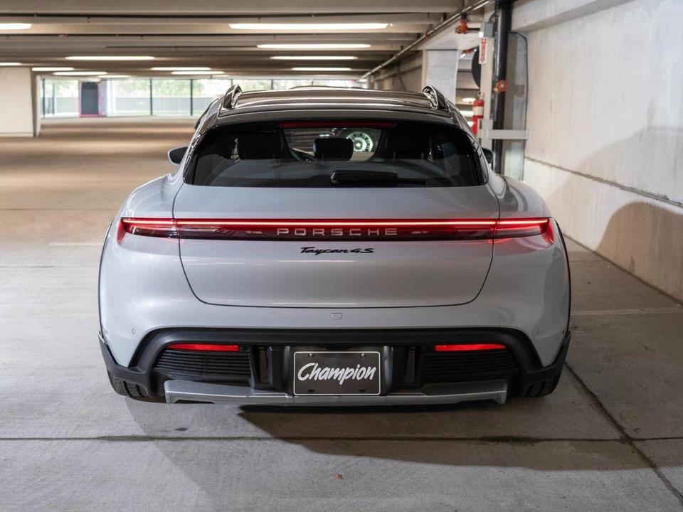 2026 Porsche Taycan Cross Turismo - Image 10 of 26
