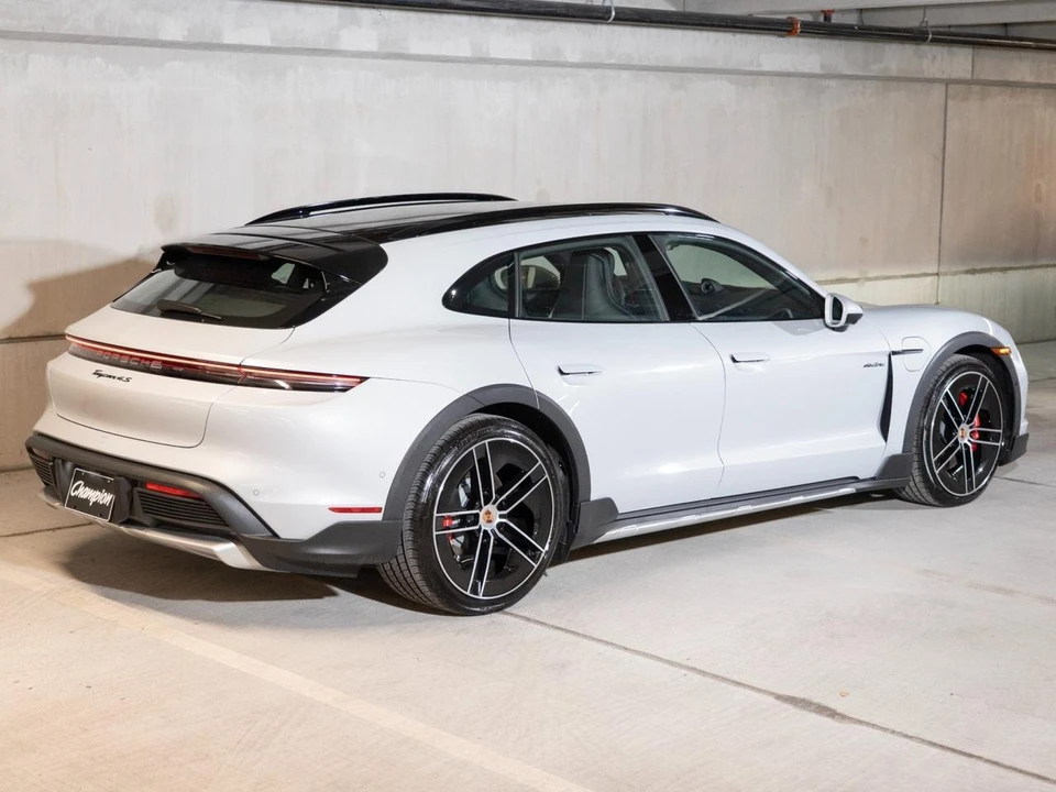2026 Porsche Taycan Cross Turismo - Image 9 of 26