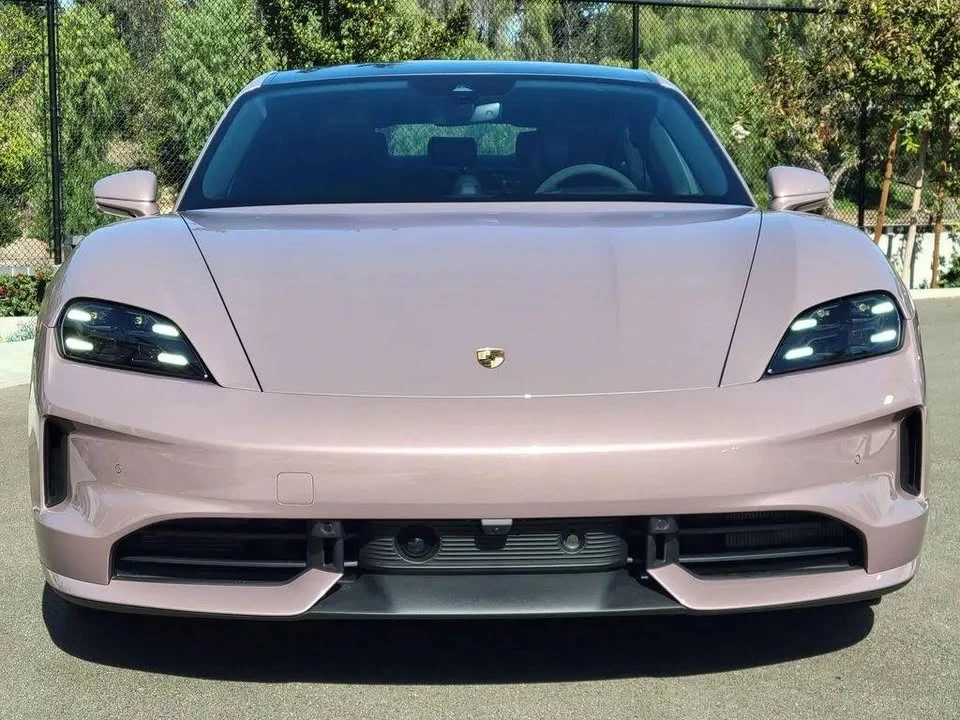 2026 Porsche Taycan 4S - Image 10 of 19