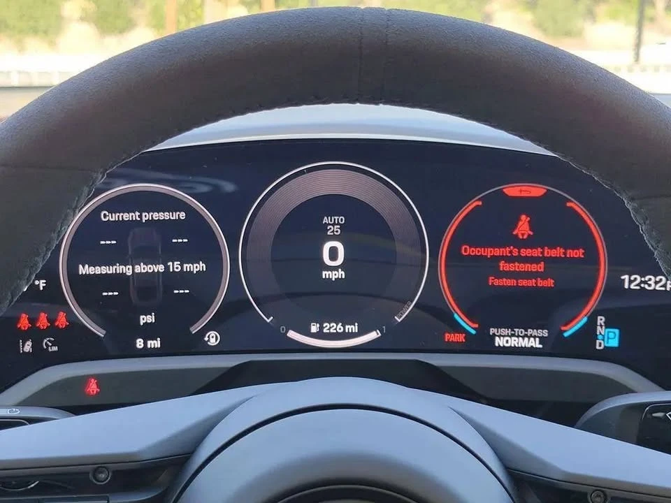 2026 Porsche Taycan 4S - Image 15 of 19