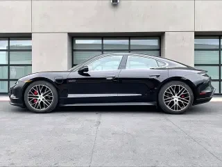 2026 Porsche Taycan 4S - Image 13 of 31
