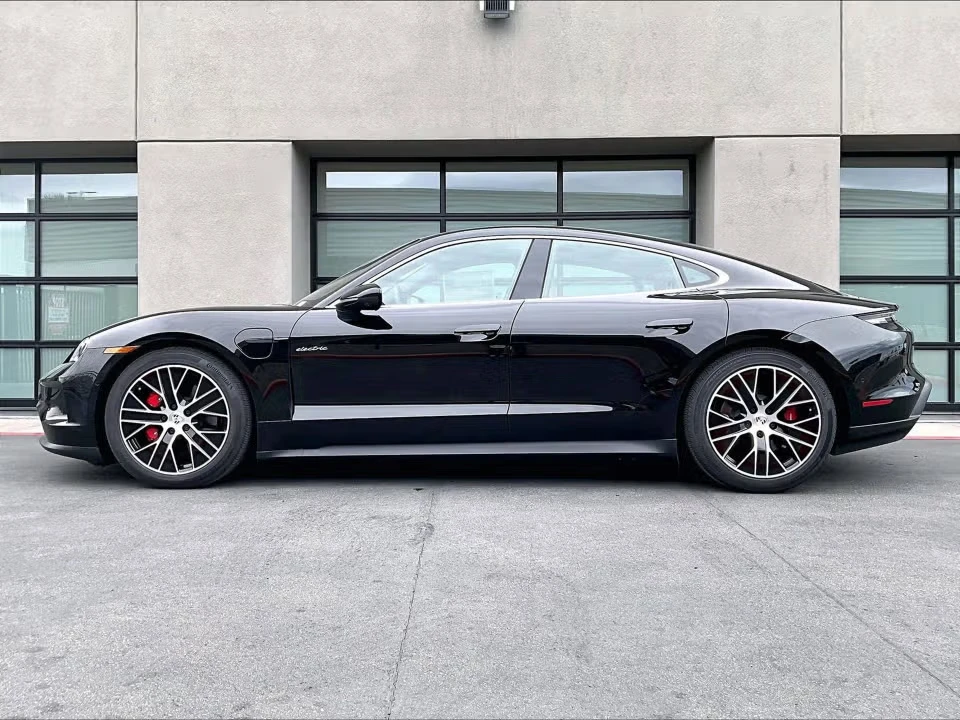 2026 Porsche Taycan 4S - Image 11 of 31