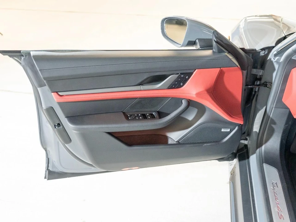2026 Porsche Taycan 4S - Image 16 of 29