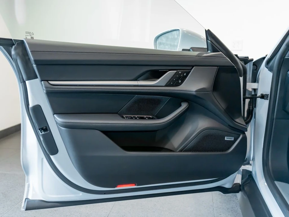 2026 Porsche Taycan 4S - Image 13 of 31