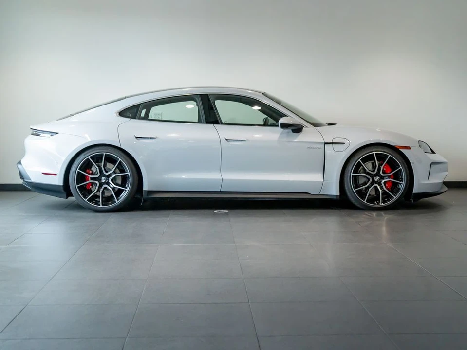 2026 Porsche Taycan 4S - Image 9 of 31