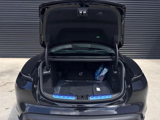 2026 Porsche Taycan - Image 28 of 31