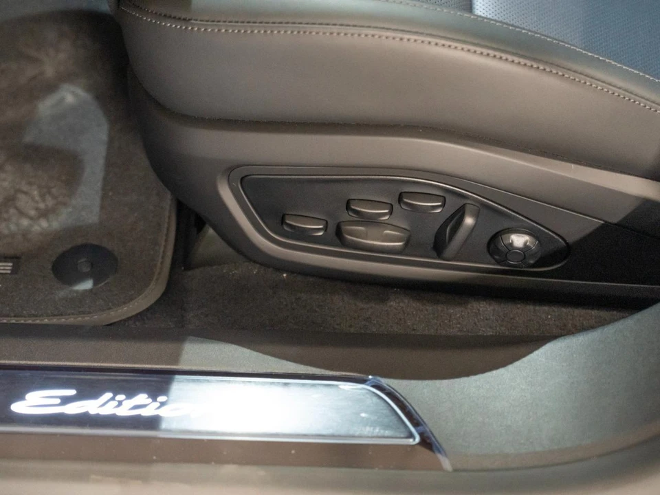 2026 Porsche Taycan - Image 13 of 29