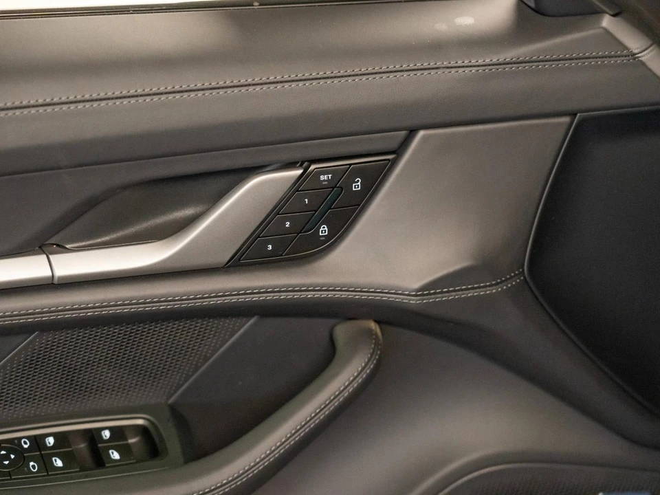 2026 Porsche Taycan - Image 17 of 29