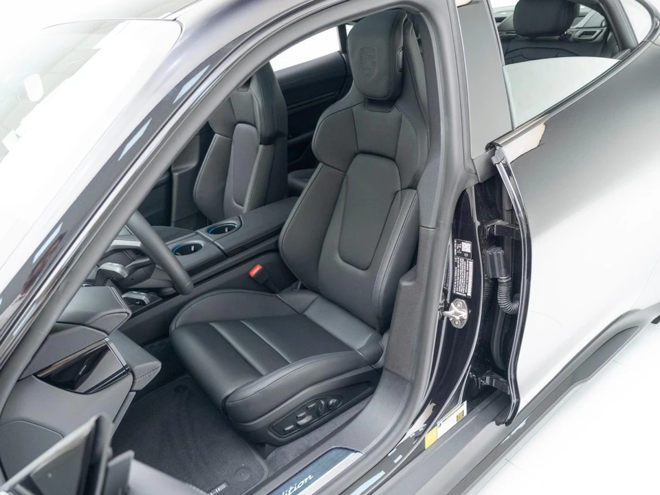 2026 Porsche Taycan - Image 5 of 31