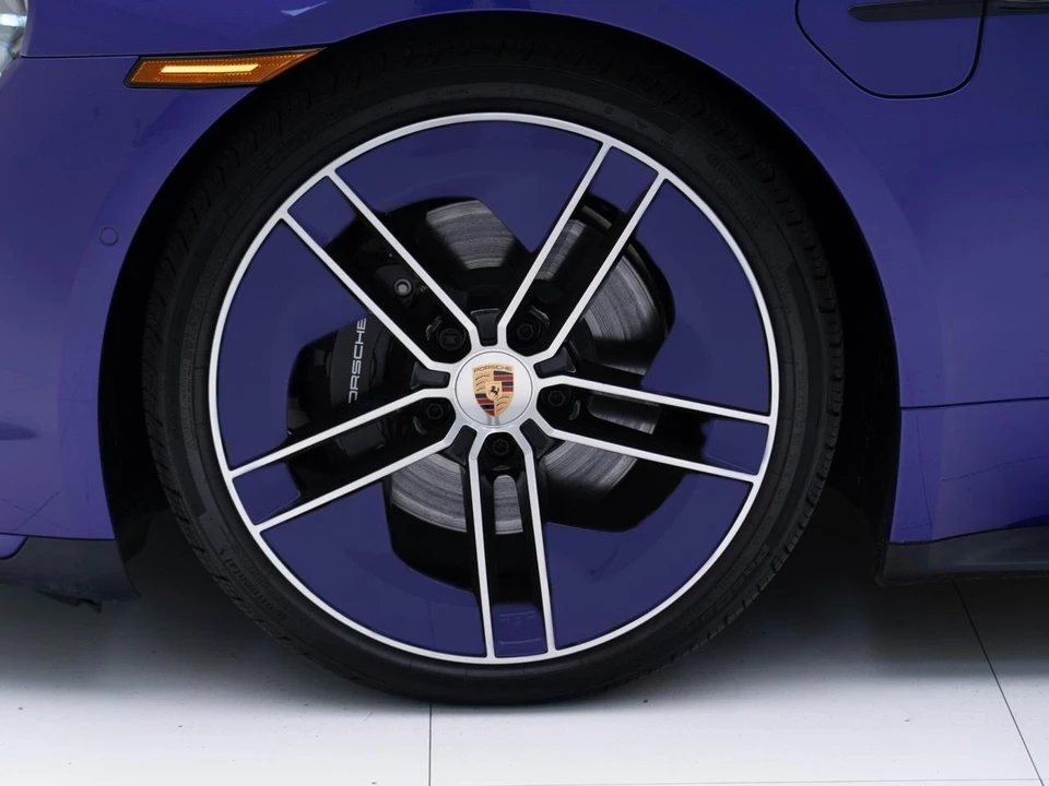 2026 Porsche Taycan - Image 12 of 31