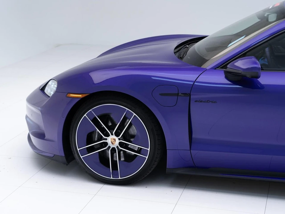 2026 Porsche Taycan - Image 11 of 31