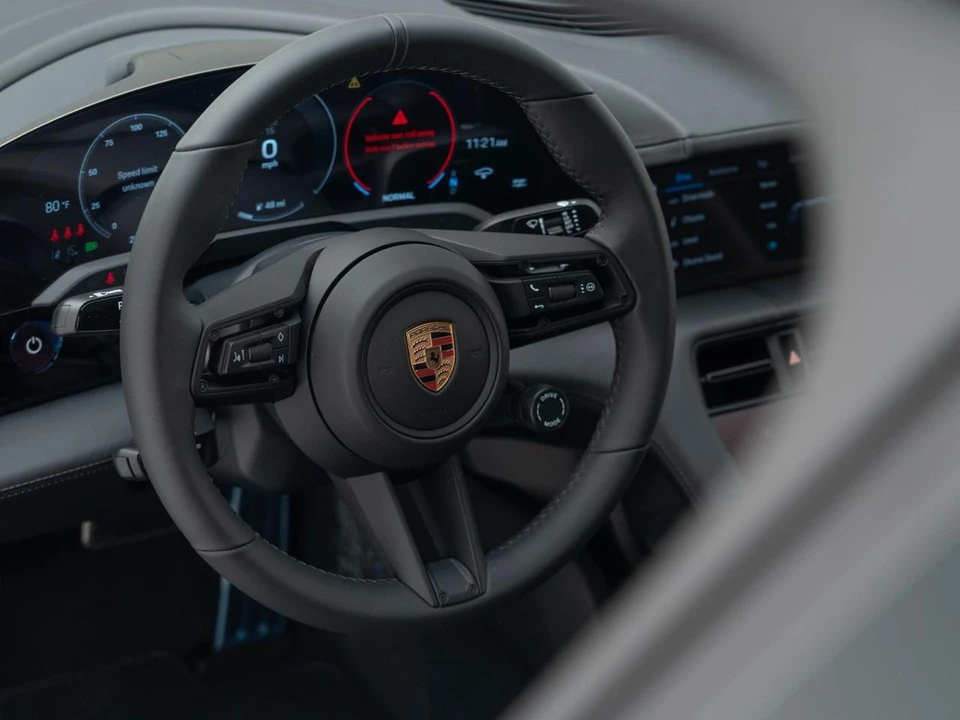 2026 Porsche Taycan - Image 20 of 31