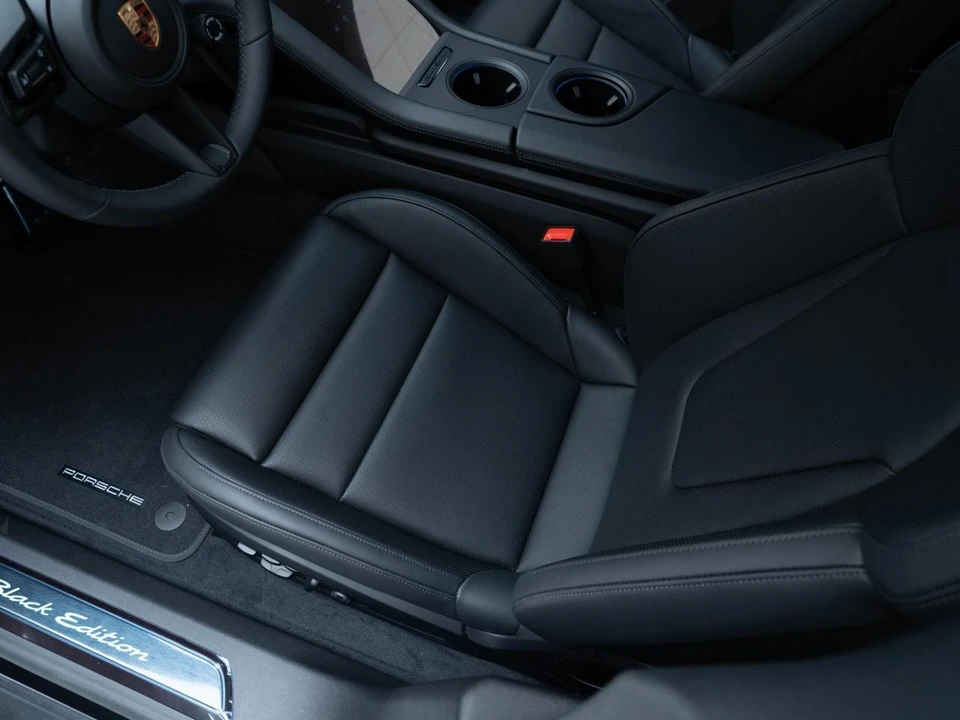 2026 Porsche Taycan - Image 16 of 31