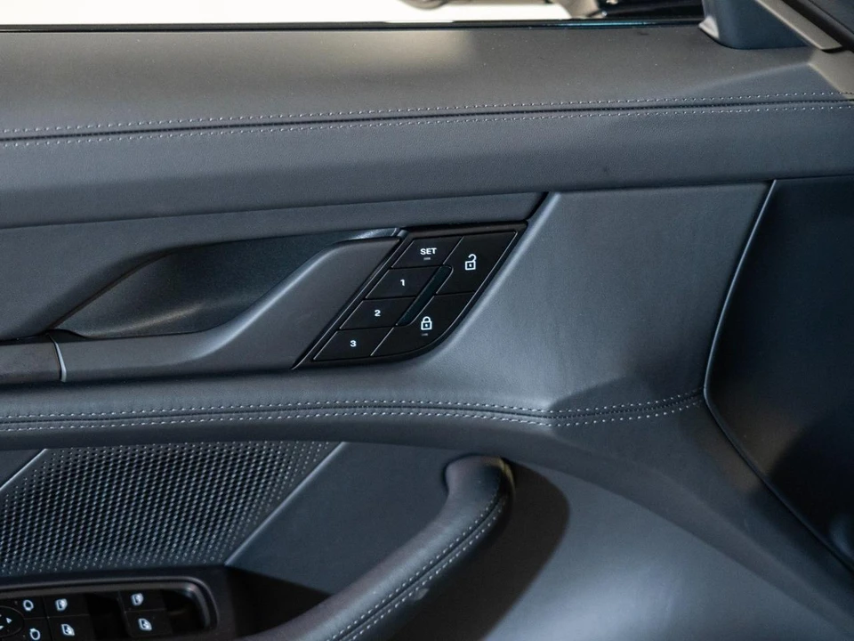 2026 Porsche Taycan - Image 17 of 27