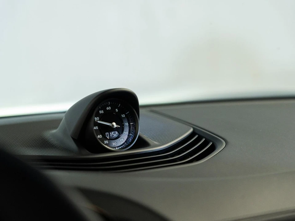 2026 Porsche Taycan - Image 20 of 27