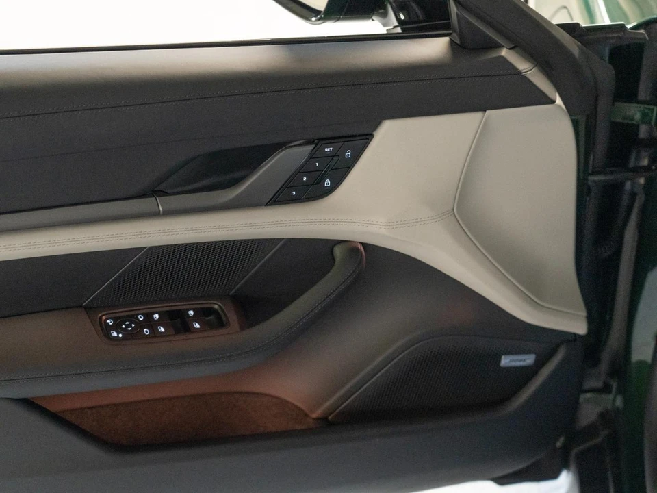 2026 Porsche Taycan - Image 18 of 27