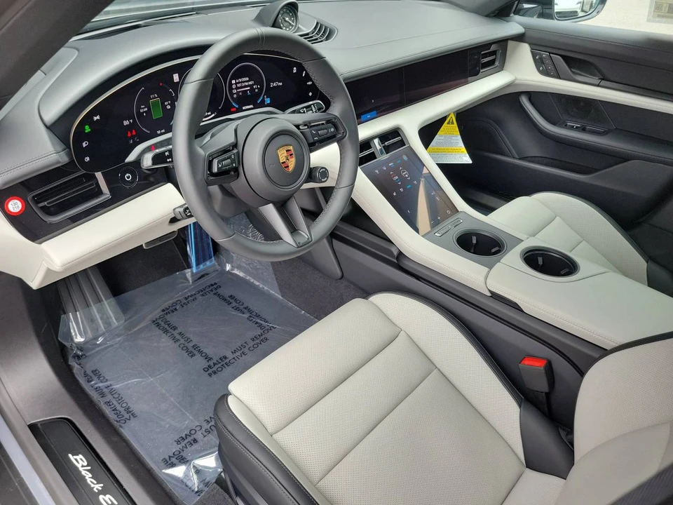 2026 Porsche Taycan - Image 4 of 4