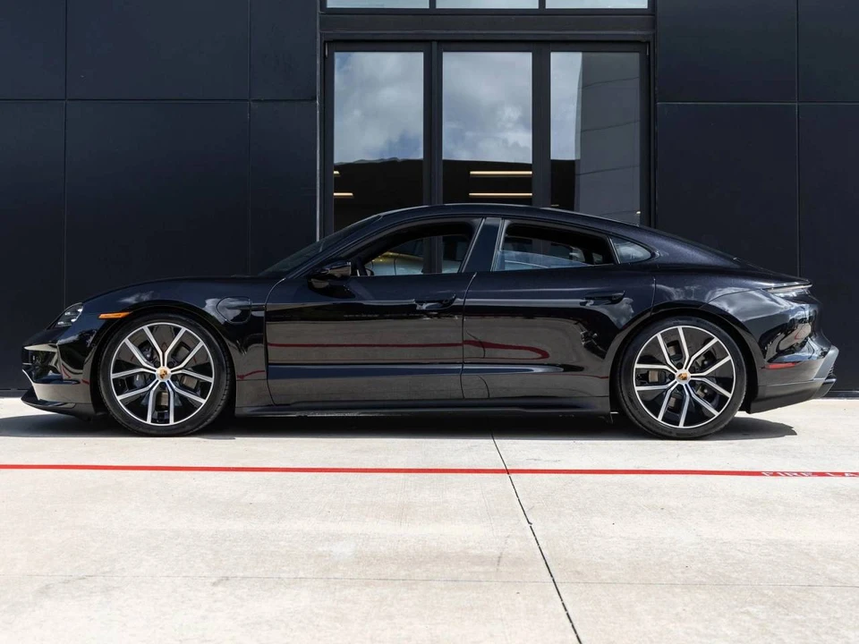 2026 Porsche Taycan - Image 2 of 5
