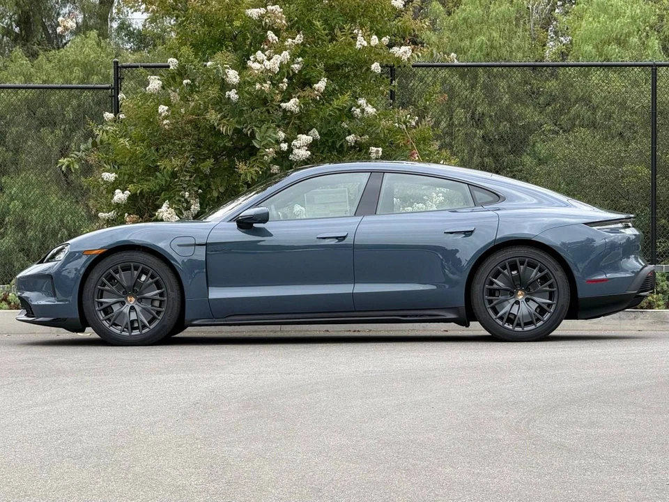 2026 Porsche Taycan GTS - Image 2 of 5