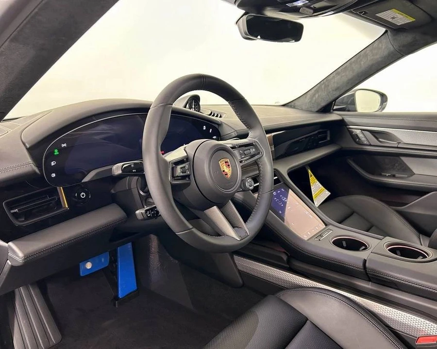 2026 Porsche Taycan GTS - Image 4 of 5