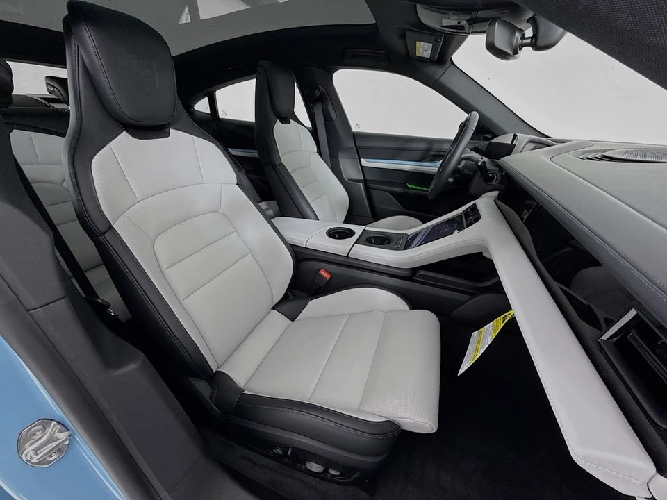 2026 Porsche Taycan - Image 31 of 31
