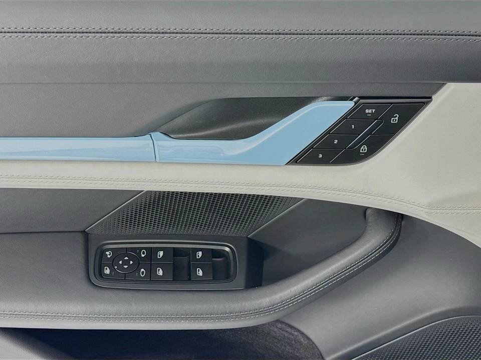 2026 Porsche Taycan - Image 11 of 31