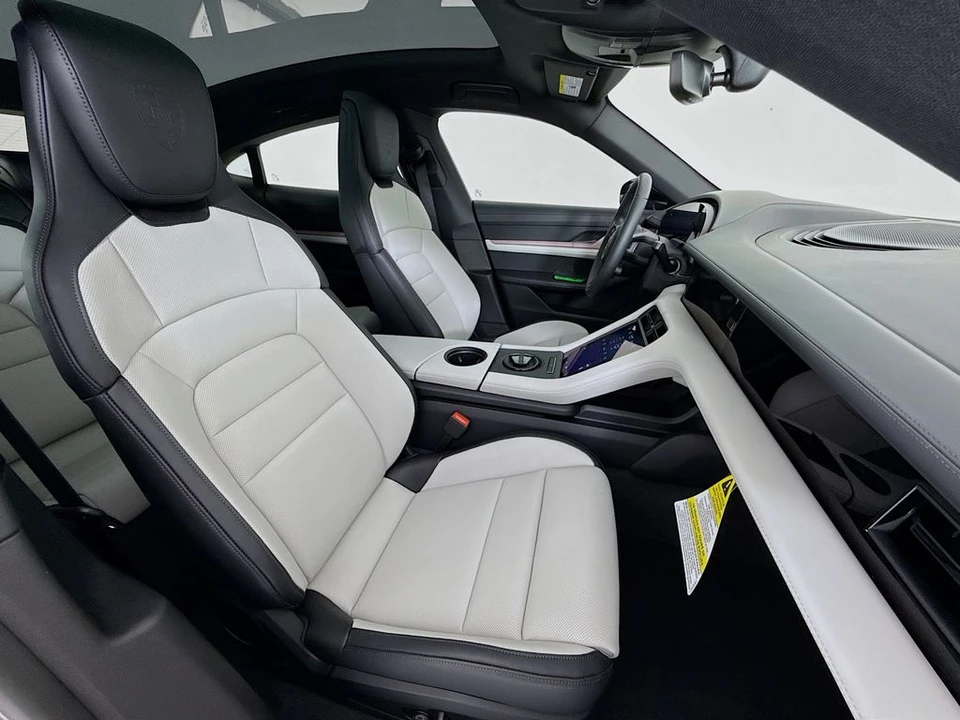 2026 Porsche Taycan - Image 31 of 31