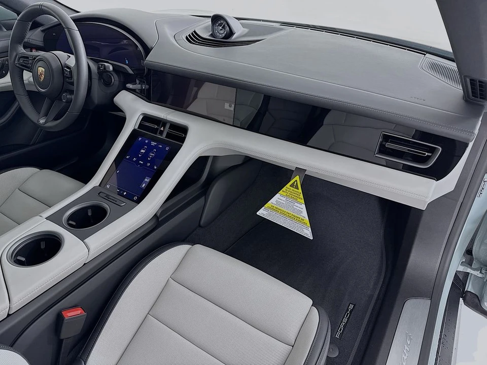 2026 Porsche Taycan - Image 31 of 31