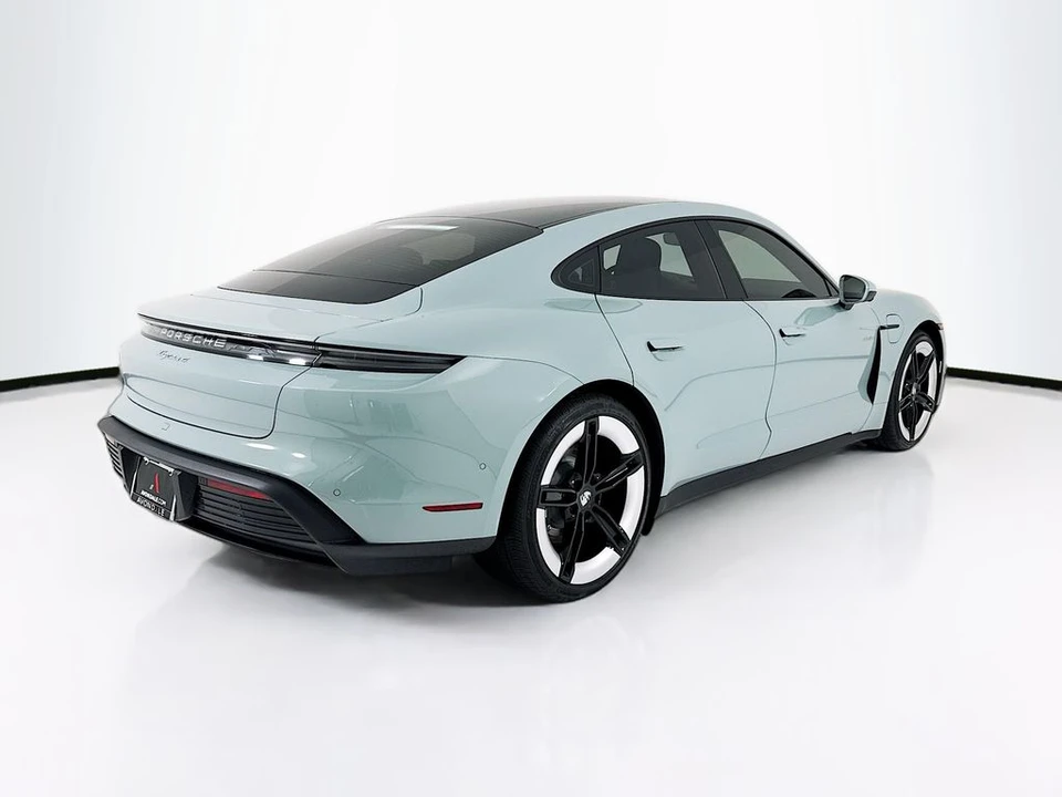 2026 Porsche Taycan - Image 9 of 31